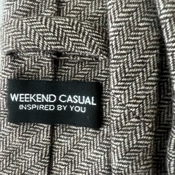 Stylish Men's Tie Collection - Pink, Blue, and Gray - Picture 5 of 5